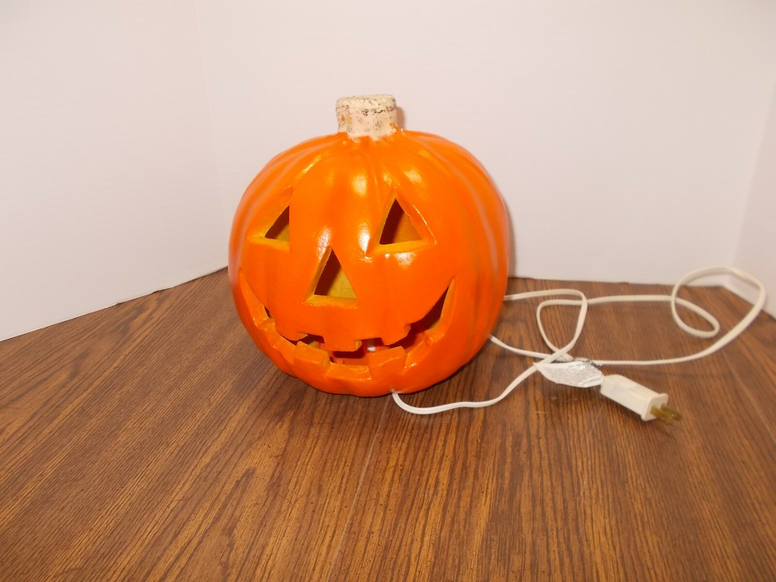 Vintage BLOW MOLD HALLOWEEN PUMPKIN  1998 Lighted-Paper magic Group