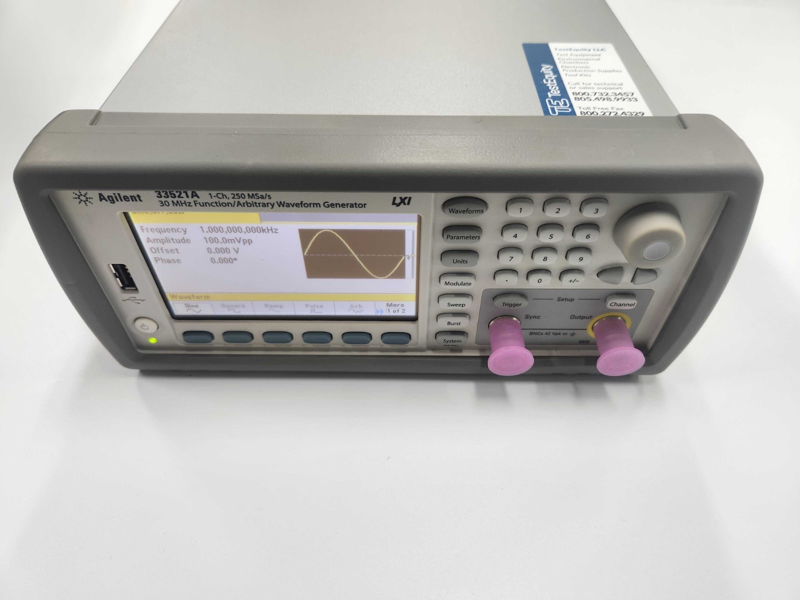 Agilent Keysight 33521A Function Arbitrary Waveform Generator 30MHz 250MSa/s
