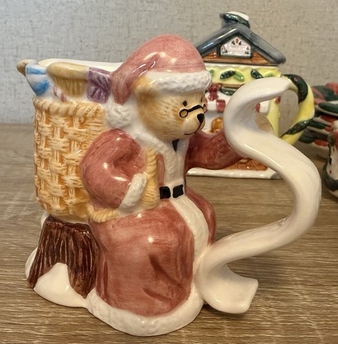 90s Vintage Mini Tea Set Christmas Bears 18 Pcs Creamer Sugar Bowl Cups Saucers - Picture 8 of 13