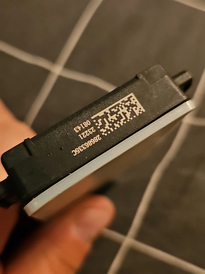 2022-2023 Jeep Grand Cherokee задняя панель пустой датчик 68629 572AA - Изображение 4 из 4