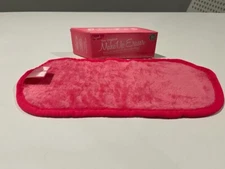 1 PIECE MAKEUP ERASER MAKEUP REMOVER CLOTH NEW IN BOX EQUAL TO 3600 MAKEUP WIPES