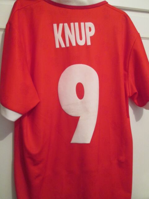 1994-1996 Knup #9 Switzerland Home Football Shirt medium 44760
