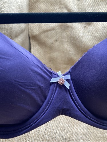 NEW WITH TAG! Victoria's Secret Bra Women's 34DD . Purple in Color - Picture 3 of 10