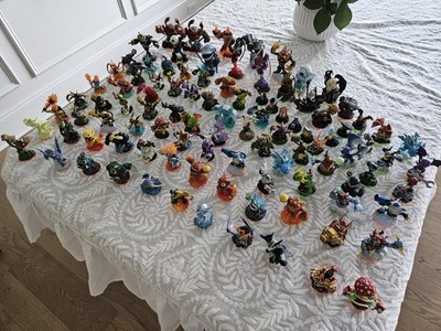 Skylanders Lot Of 100 Figures Includes Variants & Legendary *Untested