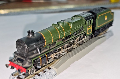 PECO ESCALA N PECO ex-LMS JUBILEO 4-6-0 número 45690 llamado LEANDER | Condition: Used