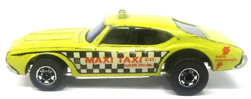 1969 Hong Kong Hot Wheels MAXI TAXI yellow 442 Olds Cutlass blackwall diecast