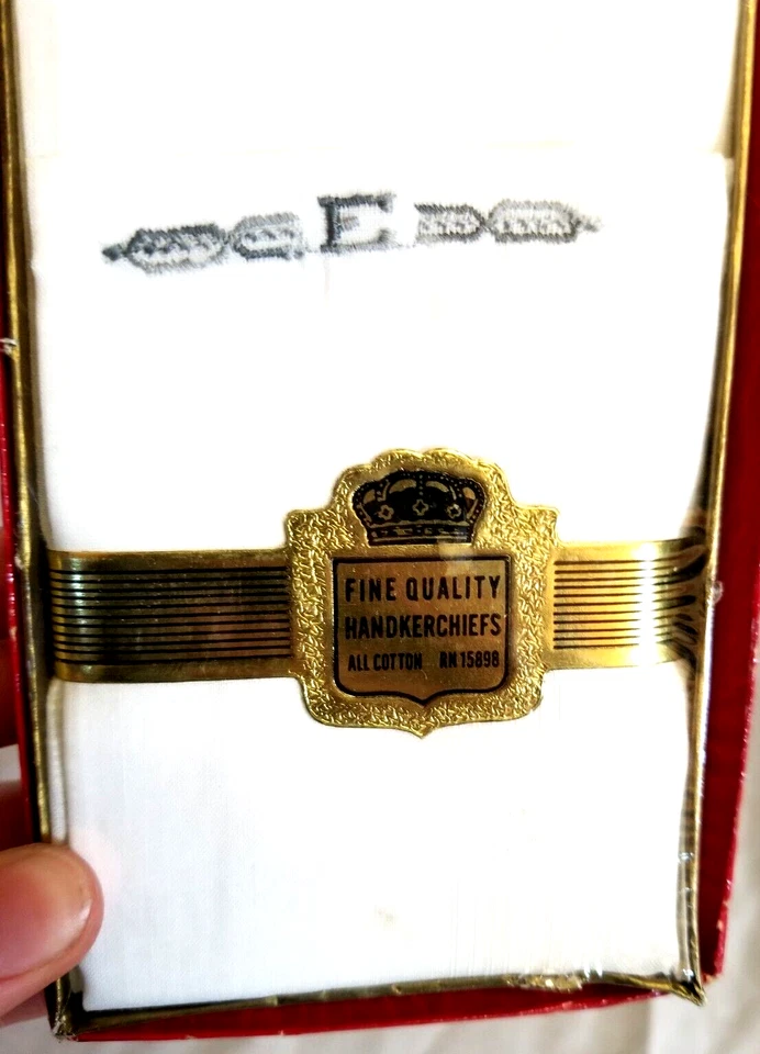 Set of 4 Mens Monogrammed E Starched Linen Handkerchiefs SEALED New in Box - Image 2 of 4