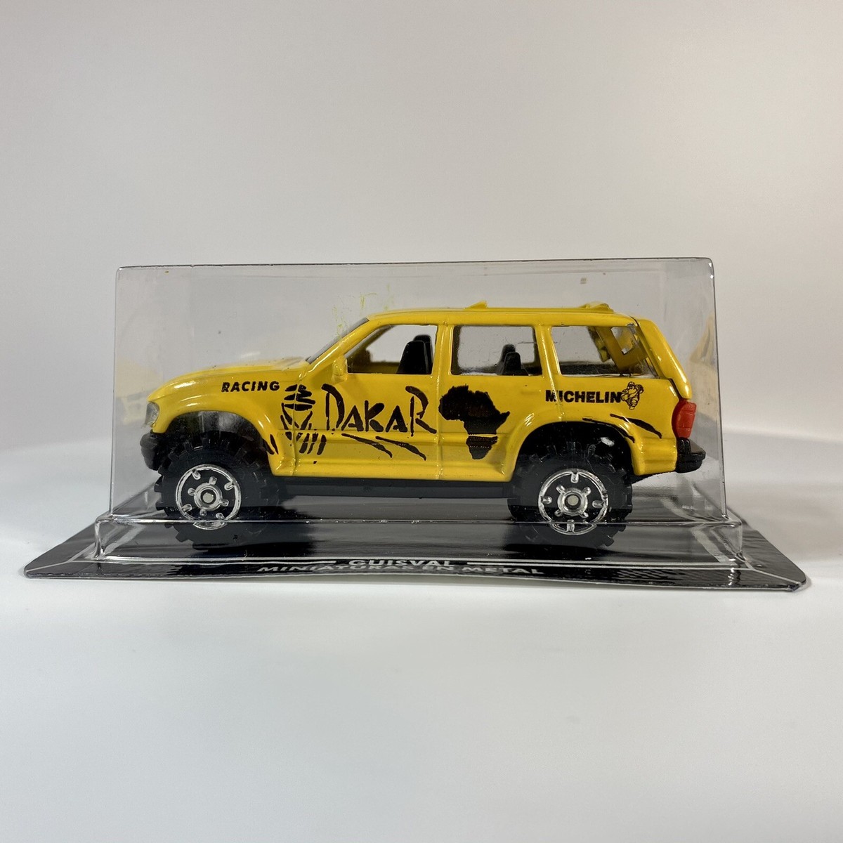 Guisval Ford Explorer 1:64 Diecast SUV Yellow Dakar Rally Race