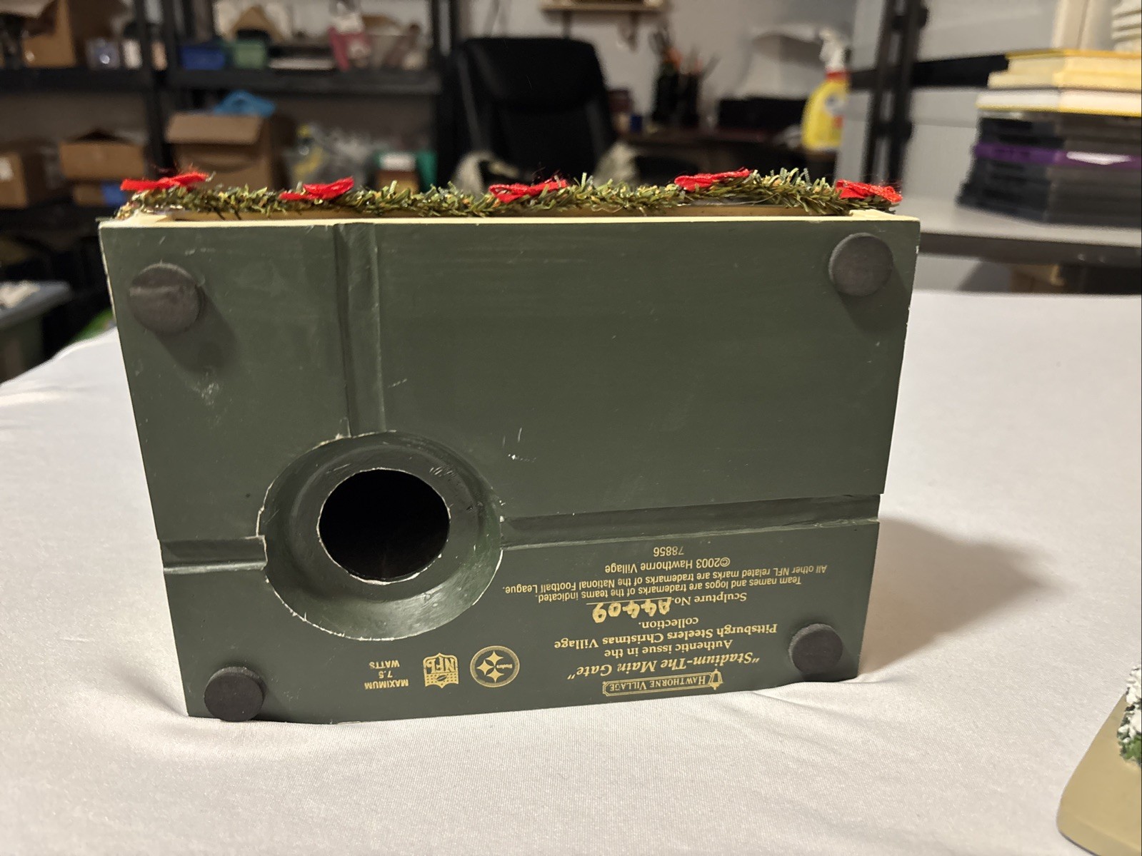 Pittsburgh Steelers Hawthorne Village Stadium , Laundromat