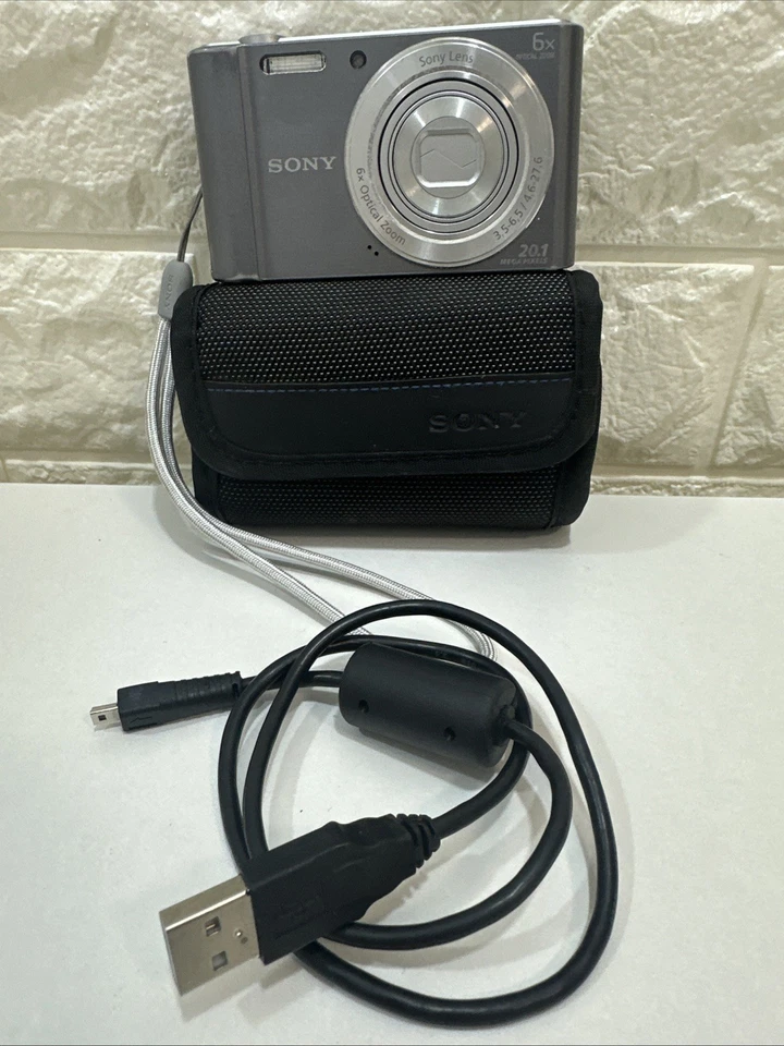 Sony Cyber-shot DSC-W810 20.1MP 6x Zoom Sony Lens Digital Camera - Silver Tested - Image 2 of 4