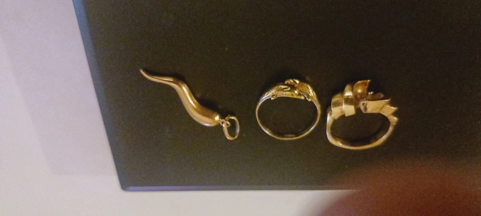 Lote de 9 gramos de chatarra o desgaste de oro macizo de 18k, 14k, 10k. Sin piedras. ..lote limpio.. Foto 2 de 4