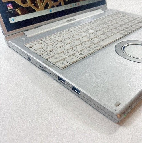 Panasonic Laptop Core i5 7th Gen 8GB RAM 256GB SSD 12 Inch Windows 11 - Picture 3 of 11