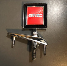 1981-87 Gmc Pu 1981-91 Gmc Jimmy Suburban And Crew Cab Hood Emblem 14032782 1981-87 Gmc Pu 1981-91 Gmc Jimmy Suburban And Crew Cab Hood Emblem 14032782