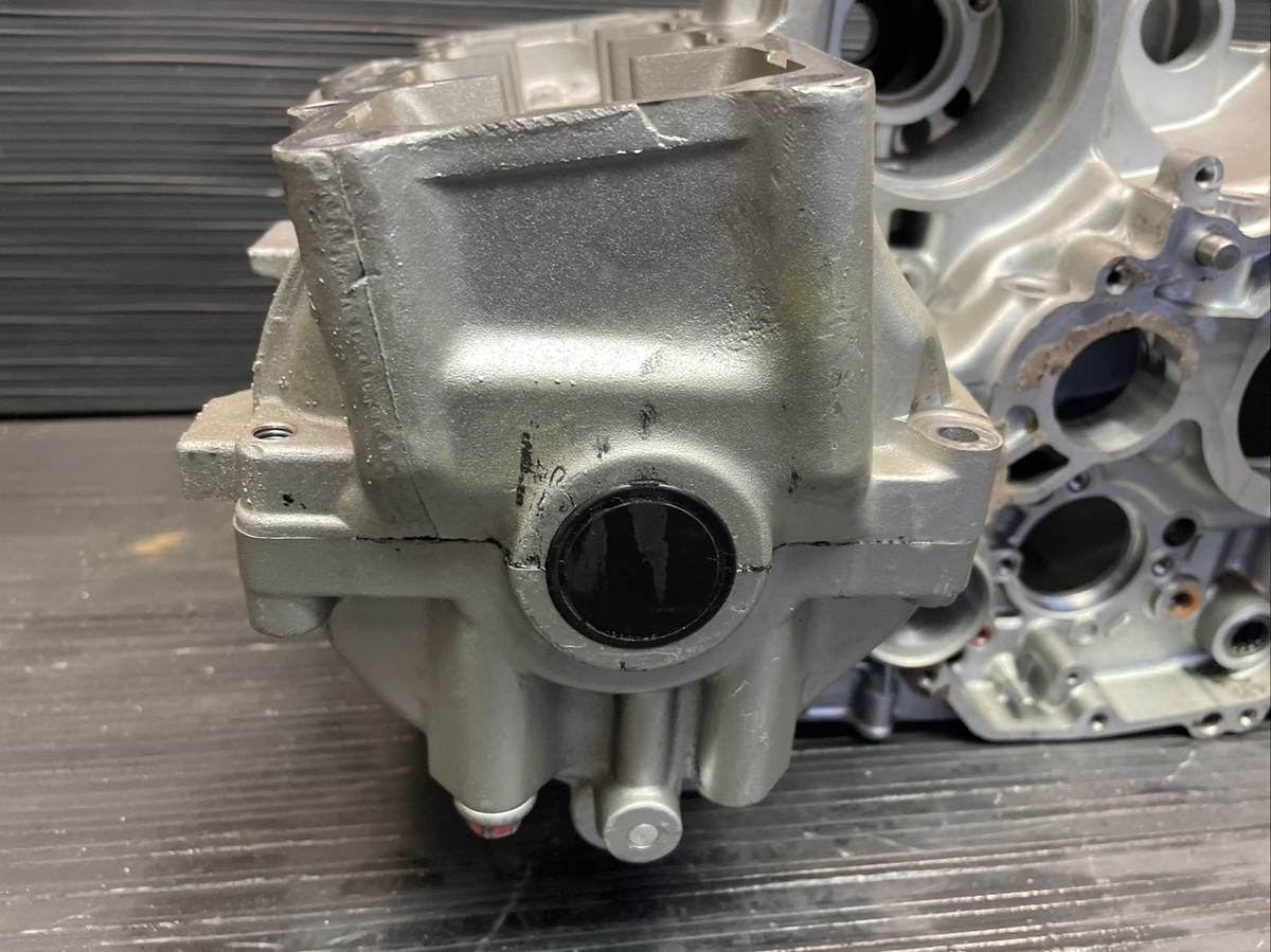 1997 Kawasaki Ninja ZX7R Engine cases, motor block assembly #41024