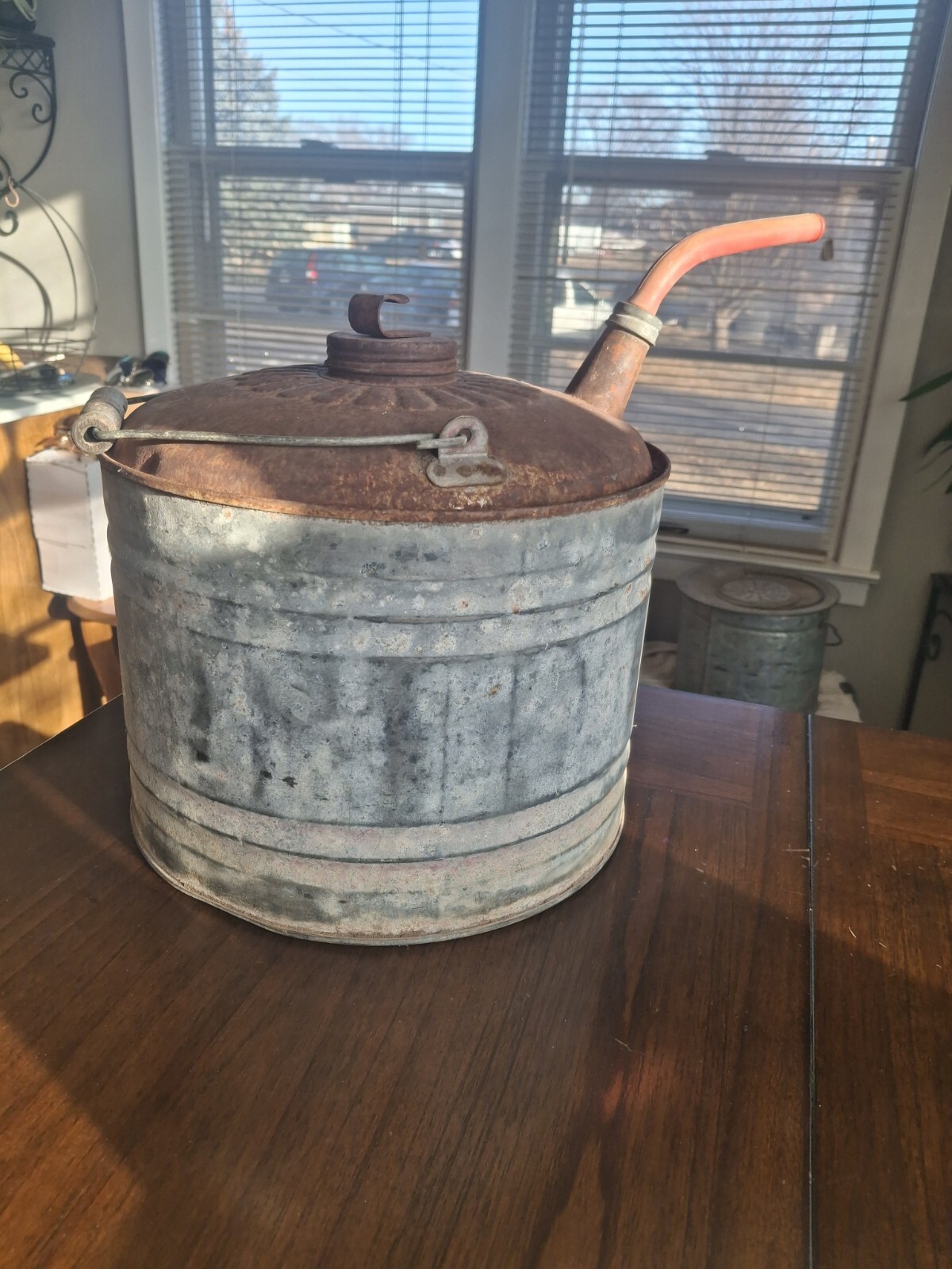 VINTAGE GALVANIZED CAN WOODEN HANDLE OLD GAS & OIL CAN GARDEN WATERING CAN 5 GAL