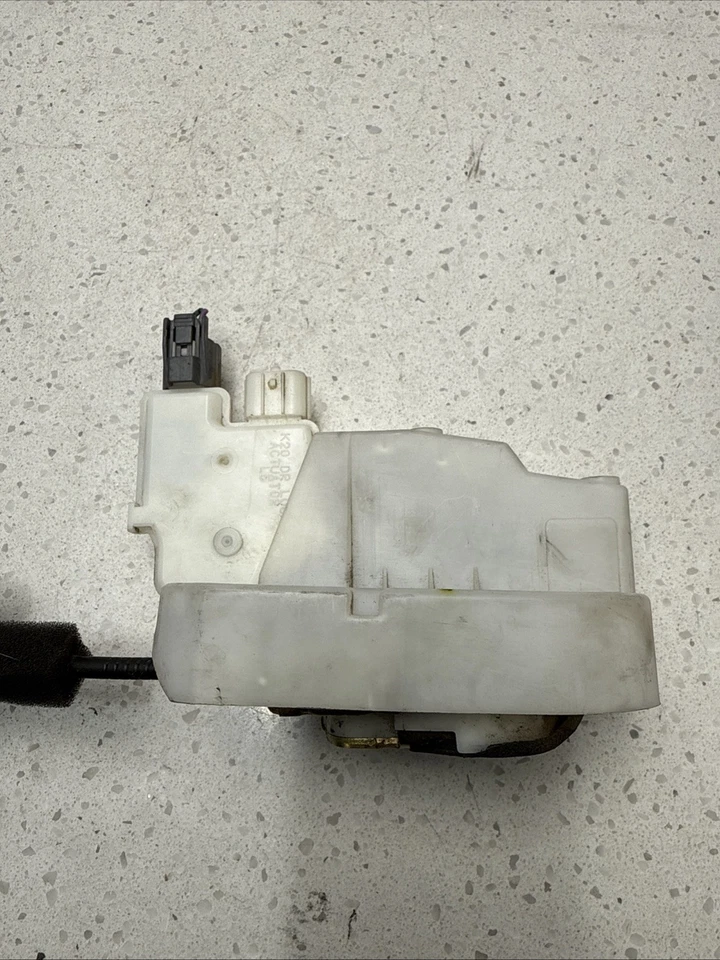 Nissan Frontier 2011 par de actuadores de cierre de puerta trasera izquierda y derecha OEM Foto 4 de 4