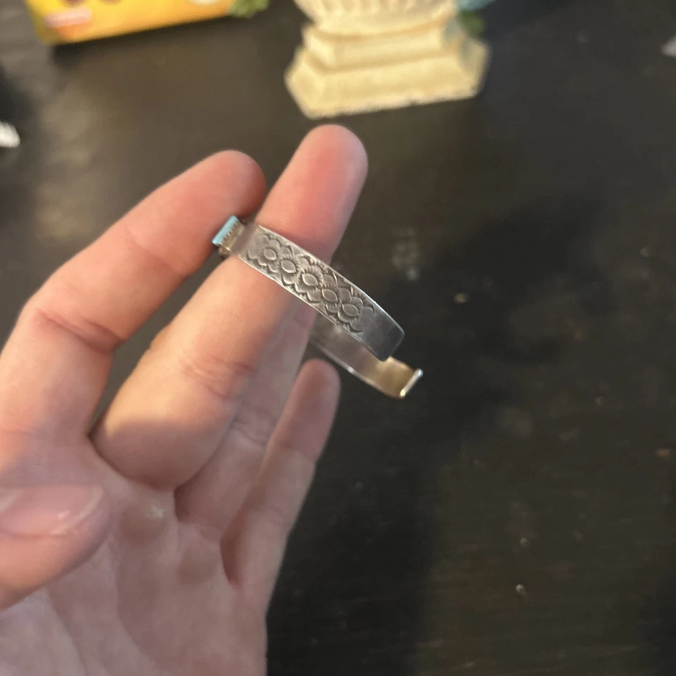 Rl Zuni Signed Needlepoint Turquoise Sterling Silver Vintage Cuff Bracelet - Image 4 of 4