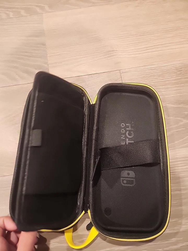 Pikachu Pokemon Nintendo Switch Portable/Travel Carrying Case & Game Storage (PP - Image 2 of 4