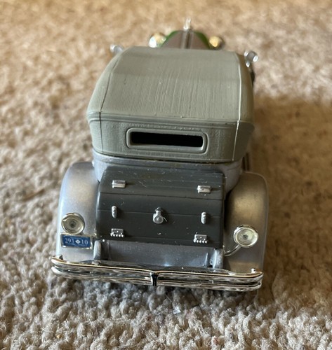 SIGNATURE MODELS 1934 Duesenburg Soft Top Green/ Silver 1:32 - Picture 5 of 8
