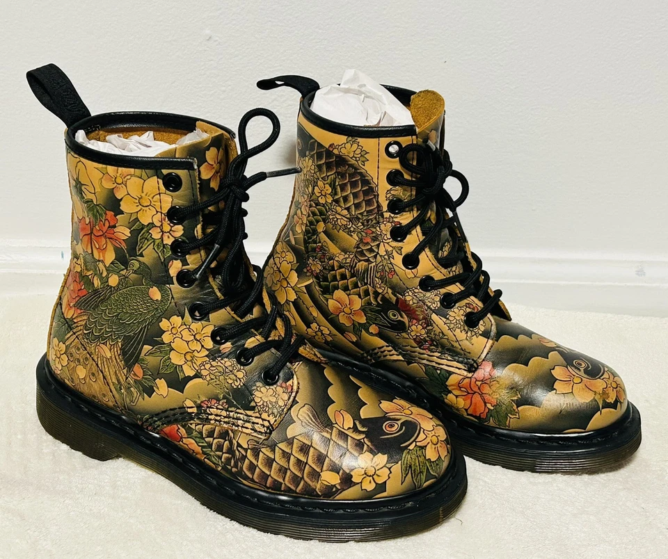 Botas florales Doc Dr. Martens X Evisu Wagara tatuaje peces koi 37 UE EE. UU. Hombres 5 mujeres 6 Foto 2 de 4