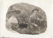 FOUND PHOTO PEEPHOLE Original BLACK AND WHITE Snapshot HOW THEY ROLLED 27 59 W