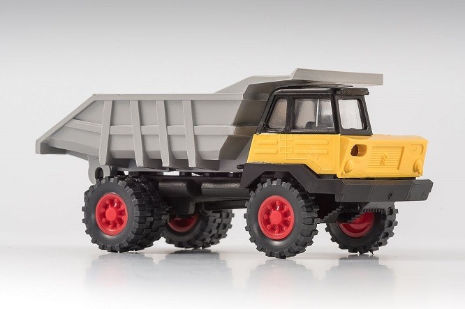Vk-Models 31001 - 1/87 Perlini Dump Truck Kit, (Color Varies) - New