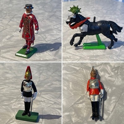 Britains Ltd. Lot Black Knight Horse   Beefeater   2 Life Guards 1970s-1990s