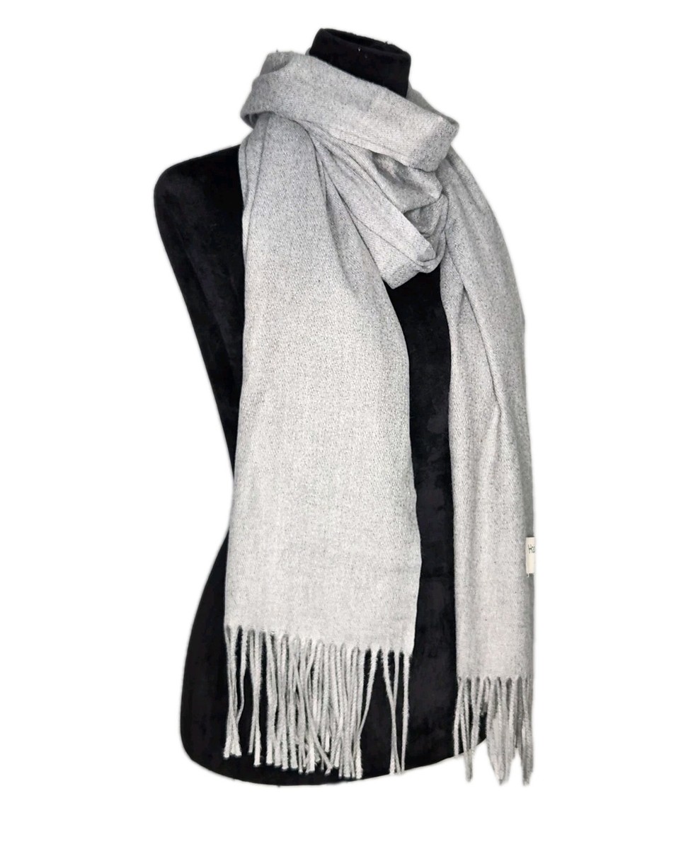 Nwot Halara Soft Heather Grey Knit Fringe Casual Scarf 27