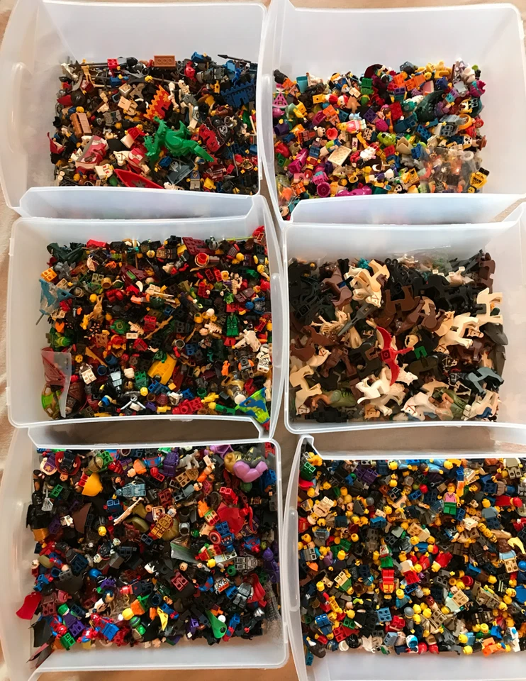 CHEAPEST LEGO Bulk Lot Minifigure Star wars City Parts WHOLESALE ~ Choose Theme - Image 1 of 2