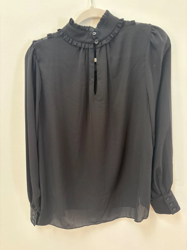 Blusa Kate Spade New York Negra Volantes Cuello Alto Talla M 100% Poliéster Taco Seco Foto 4 de 4