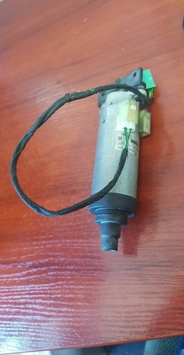 Motor BMW 5er 7er E60 E61 E65 Stellmotor Antrieb Bosch 0130002614