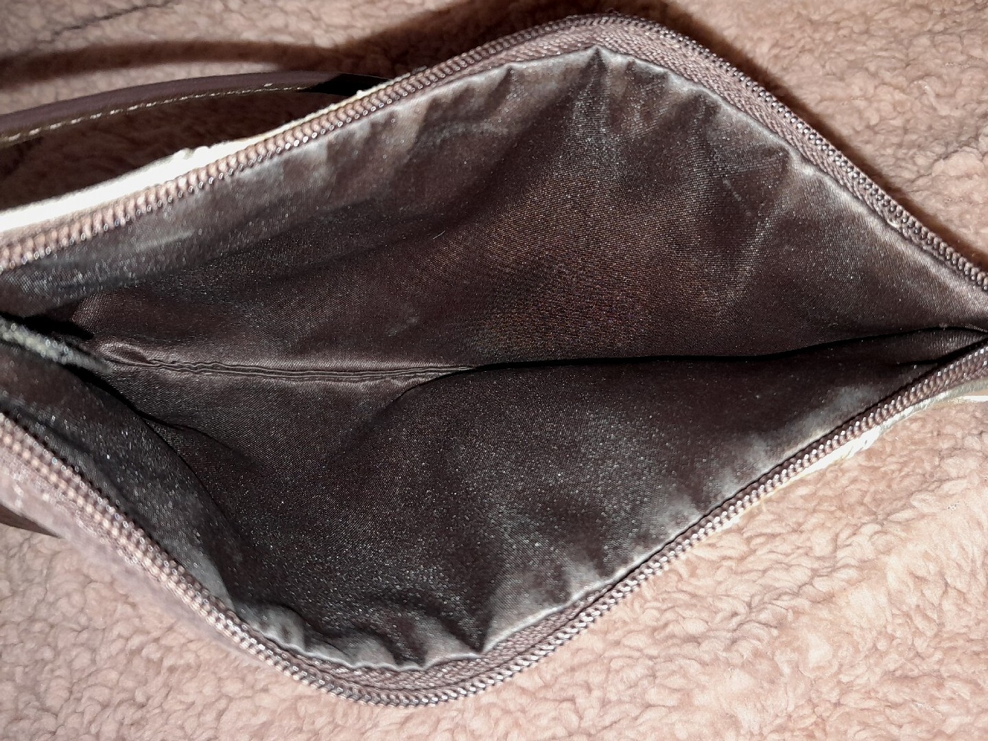 Coach EUC Chevron Patchwork Large Wristlet GOLD S… - image 10