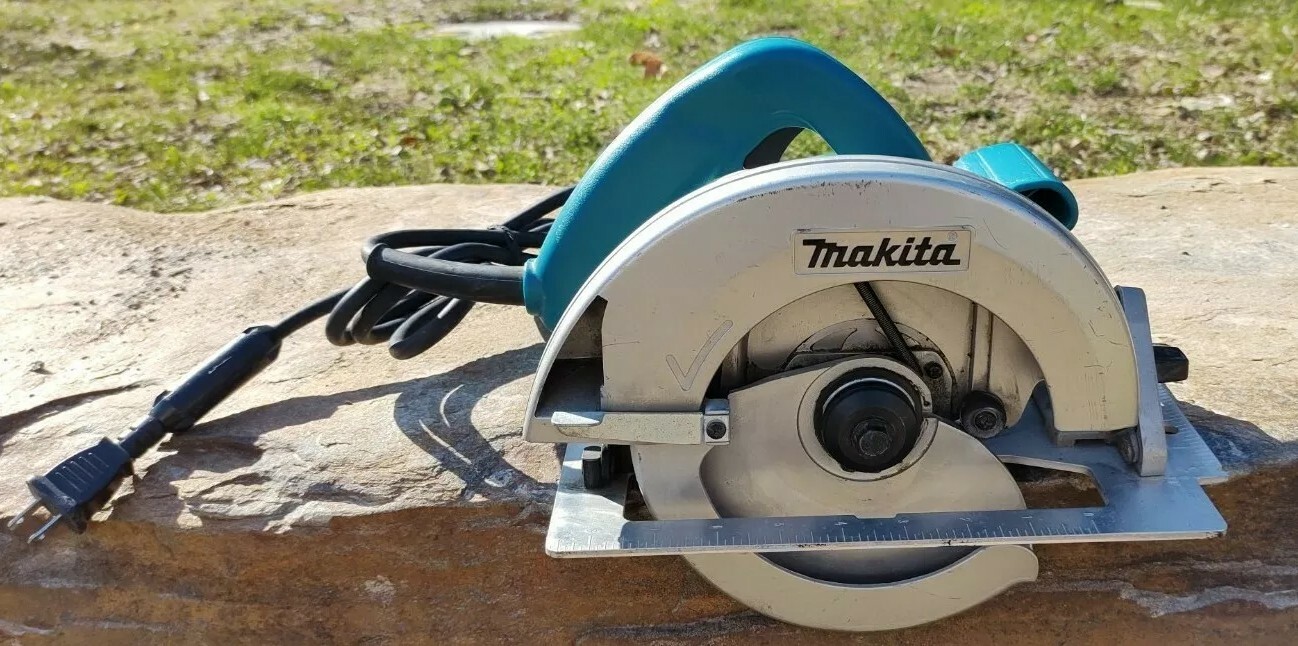 Makita 5007NB Corded 13 Amp 71/4" Heavy Duty Professional Circular Saw