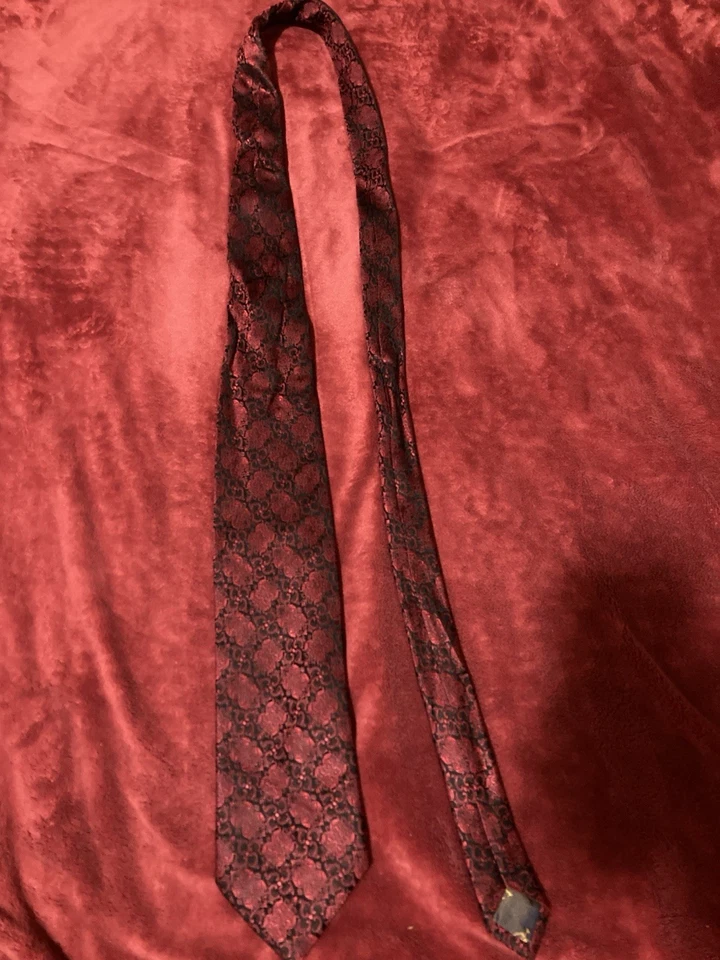 Corbata de seda para hombre Valerio Garati roja negra gótica vampiro Foto 4 de 4