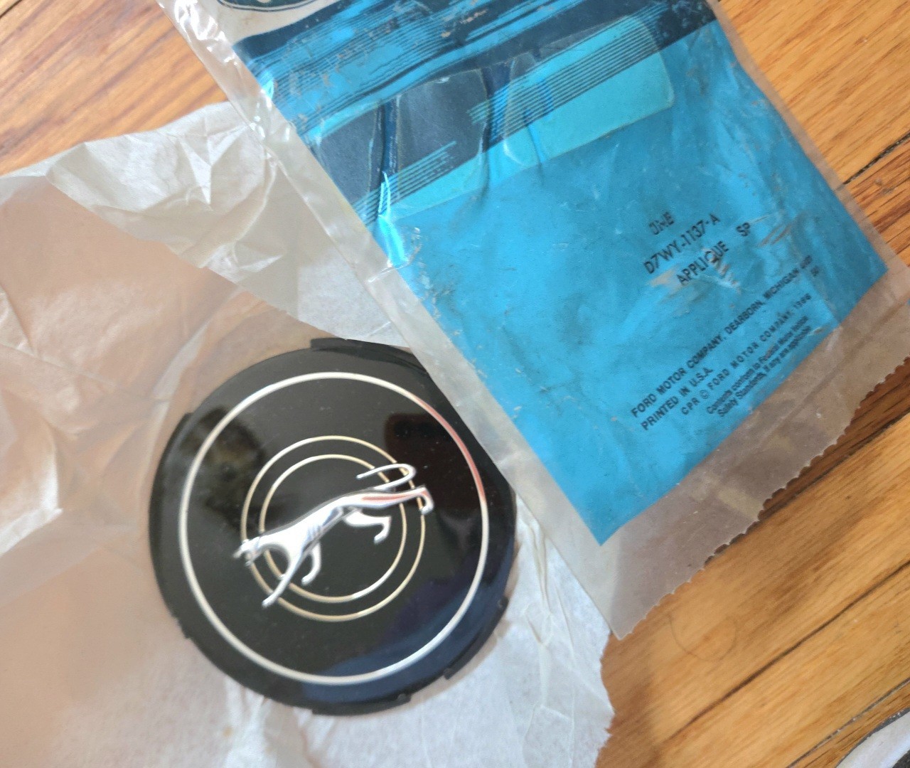 77 COUGAR NOS FORD D7WY-1137-A APPLIQUE-WHEEL COVER