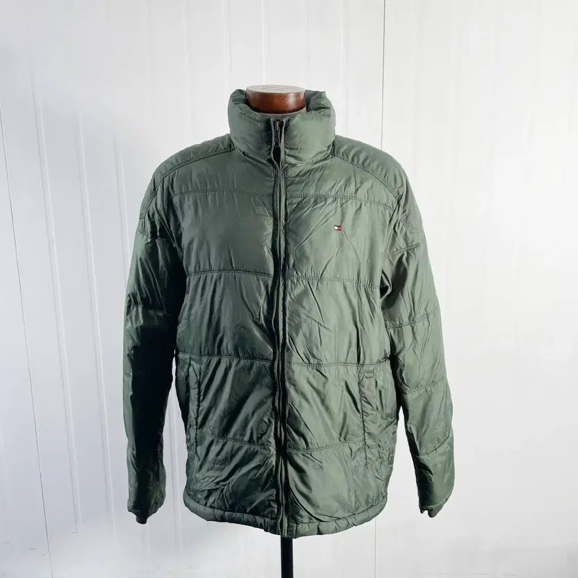 H1 Tommy Hilfiger Old School Khaki Puffer Jacket 105-110 thumbnail 2