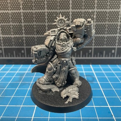 Warhammer 40k Marneus Calgar in Gravis Armor (No Invictus Guard)
