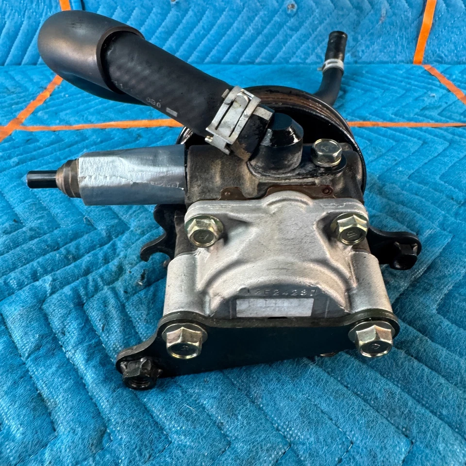 Bomba de dirección asistida Toyota Avalon 2000-2004 OEM 118 K Foto 4 de 4