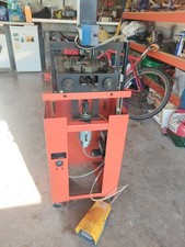 Cassese Pneumatic Underpinner C810 Mass Production of joining Picture Frames.