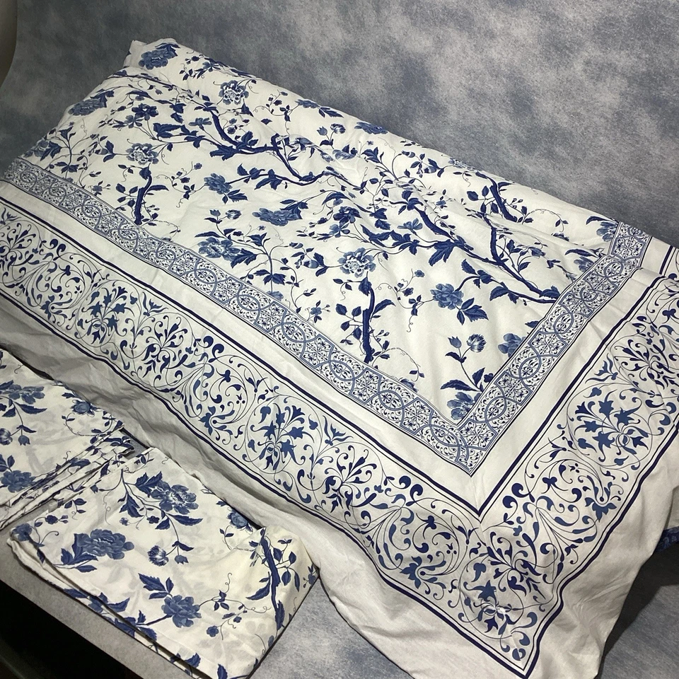 Juego de edredón reversible azul Laura Ashley Charlotte funda e inserto y 2 fundas Foto 2 de 4