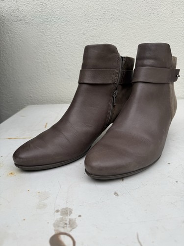 ECCO Taupe Color Ankle Boots Size 10