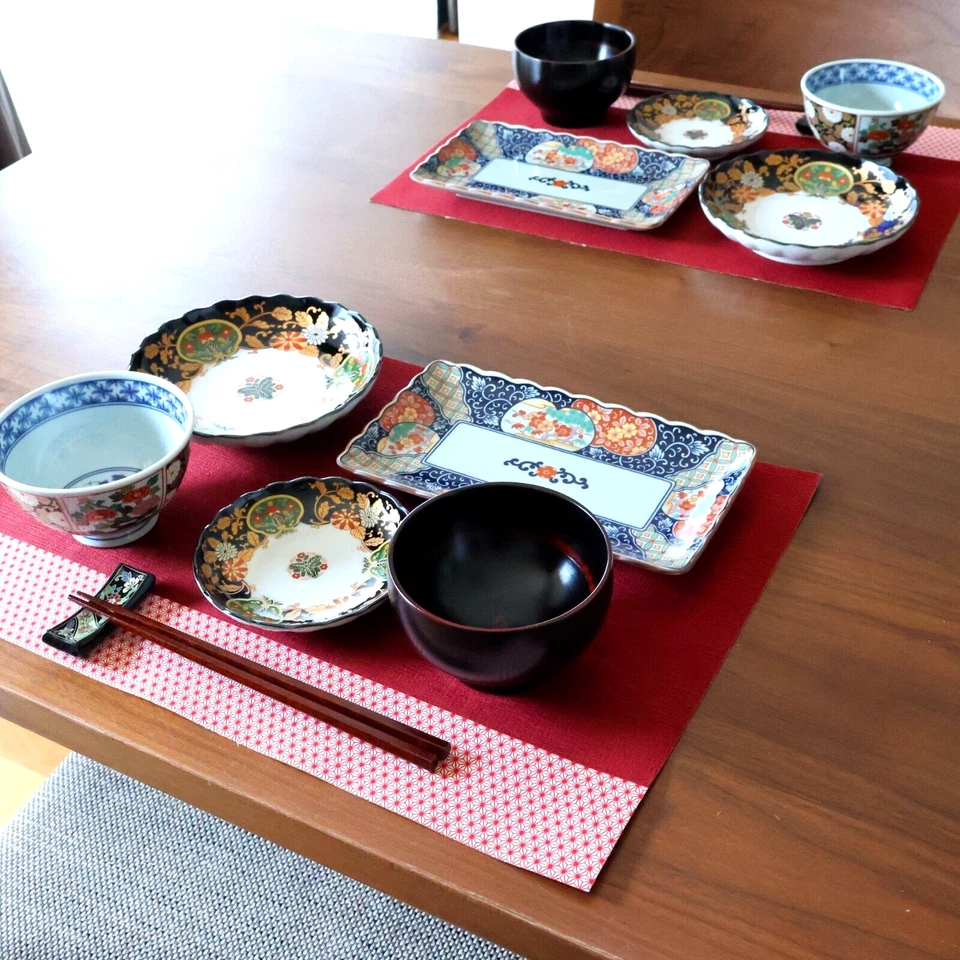 Juego de vajilla japonesa para 2 - Platos estilo rojo e imari con manteles individuales - Miyabi Foto 4 de 4