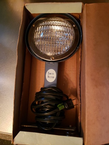 Vintage 1962 Smith-Victor L5 Movie Light GE Sealed Beam DWA Lamp - Picture 8 of 9