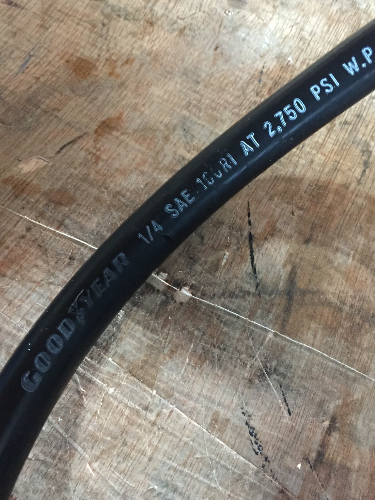 LOT OF GOODYEAR HYDRAULIC HOSES 1/2" SAE 100RI 2000PSI 42" & 1/4" SAE