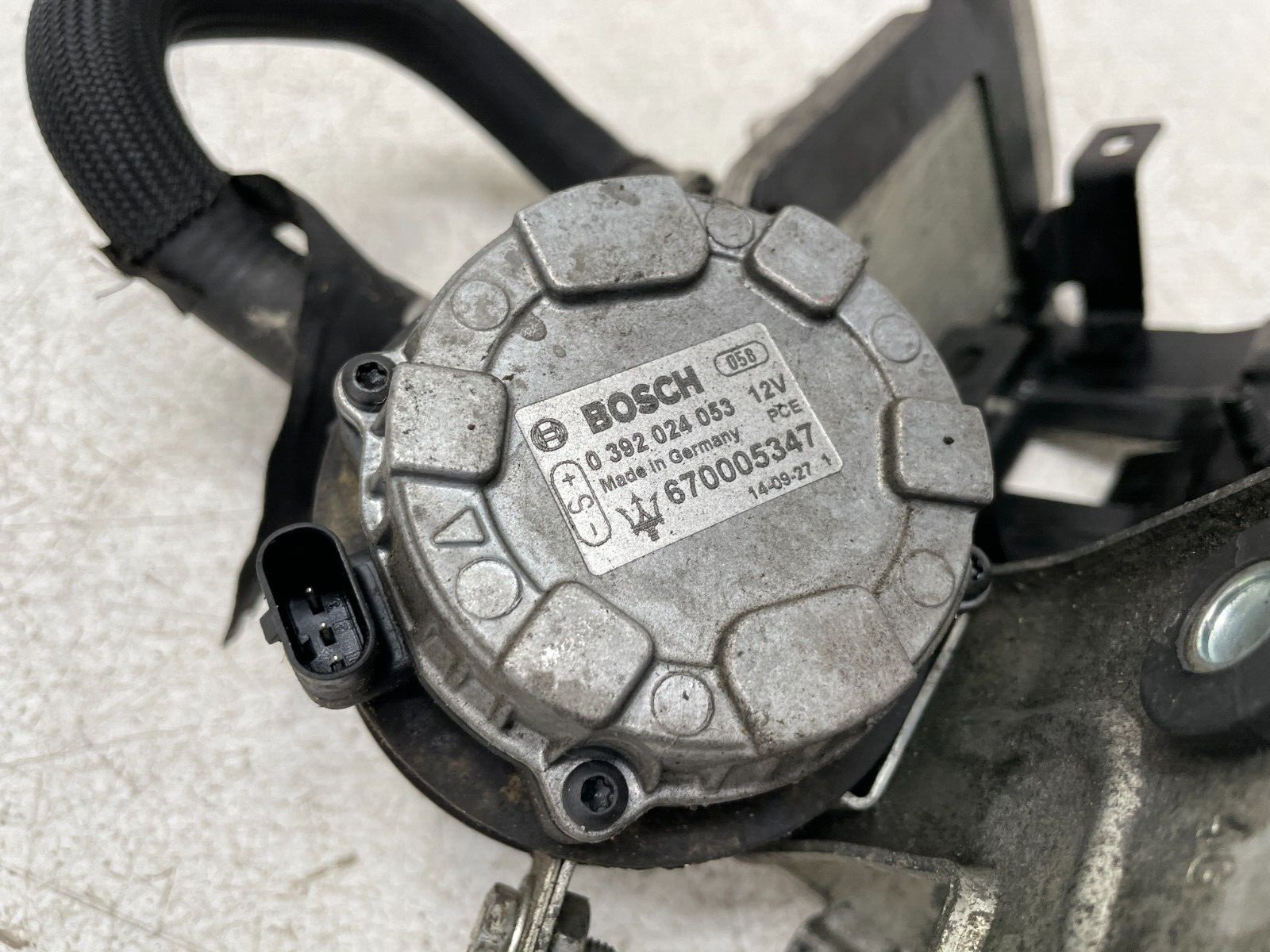14 15 16 17 Maserati Ghibli Electric Water Coolant Cooling Pump 1376 OEM