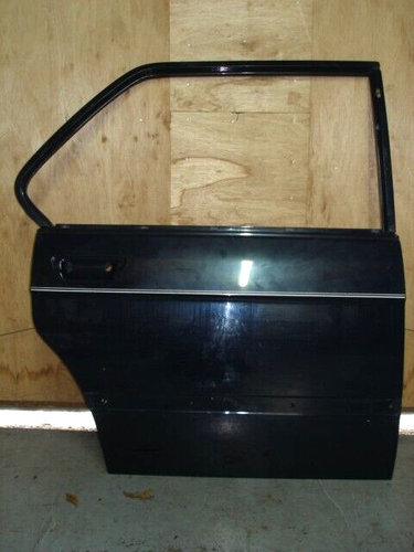 This BMW E28 5-Series Is Bathed In Real Gold And Has 500 HP - Foto 3