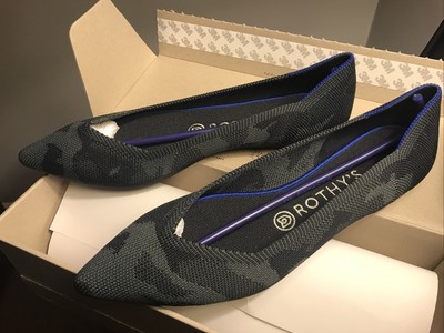 rothys dark camo point