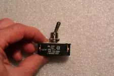 Carling 0204 DPST ON-OFF 16 Amp 125VAC/DC Switch 8A 250VAC/DC 1/2" Hole Mount