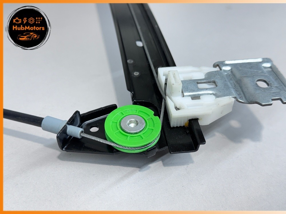 M139 03-13 Maserati Quattroporte Front Left Door Window Regulator w/ Motor