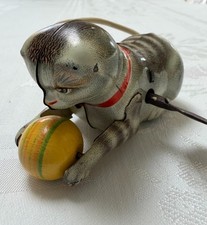 Vintage Kohler Wind-up Litho Tin Cat &  KEY. Made in U.S. Zone Germany 1945-1949